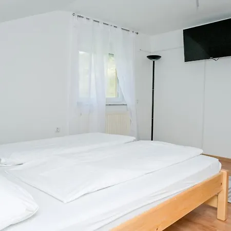 Dora Apartment