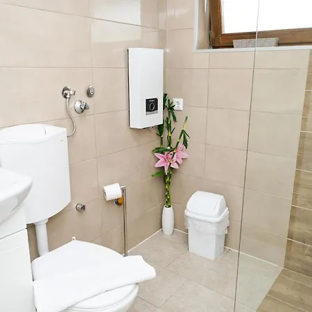 Dora Apartment